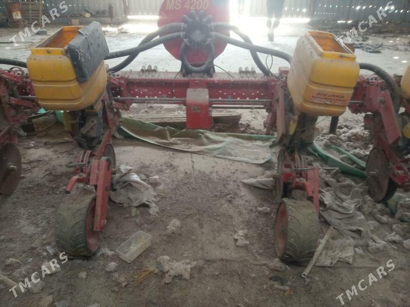 mekge ekyàn enjam - Балканабат - img 1