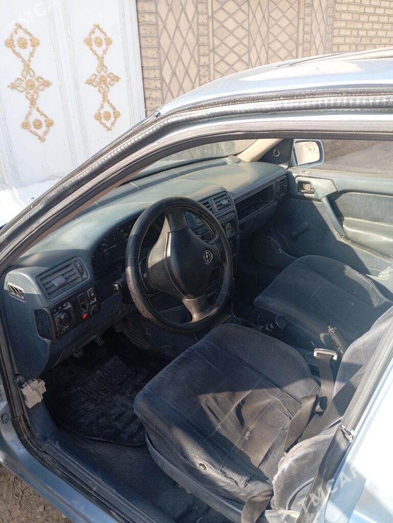 Opel Vectra 1990 - 21 000 TMT - Мары - img 4