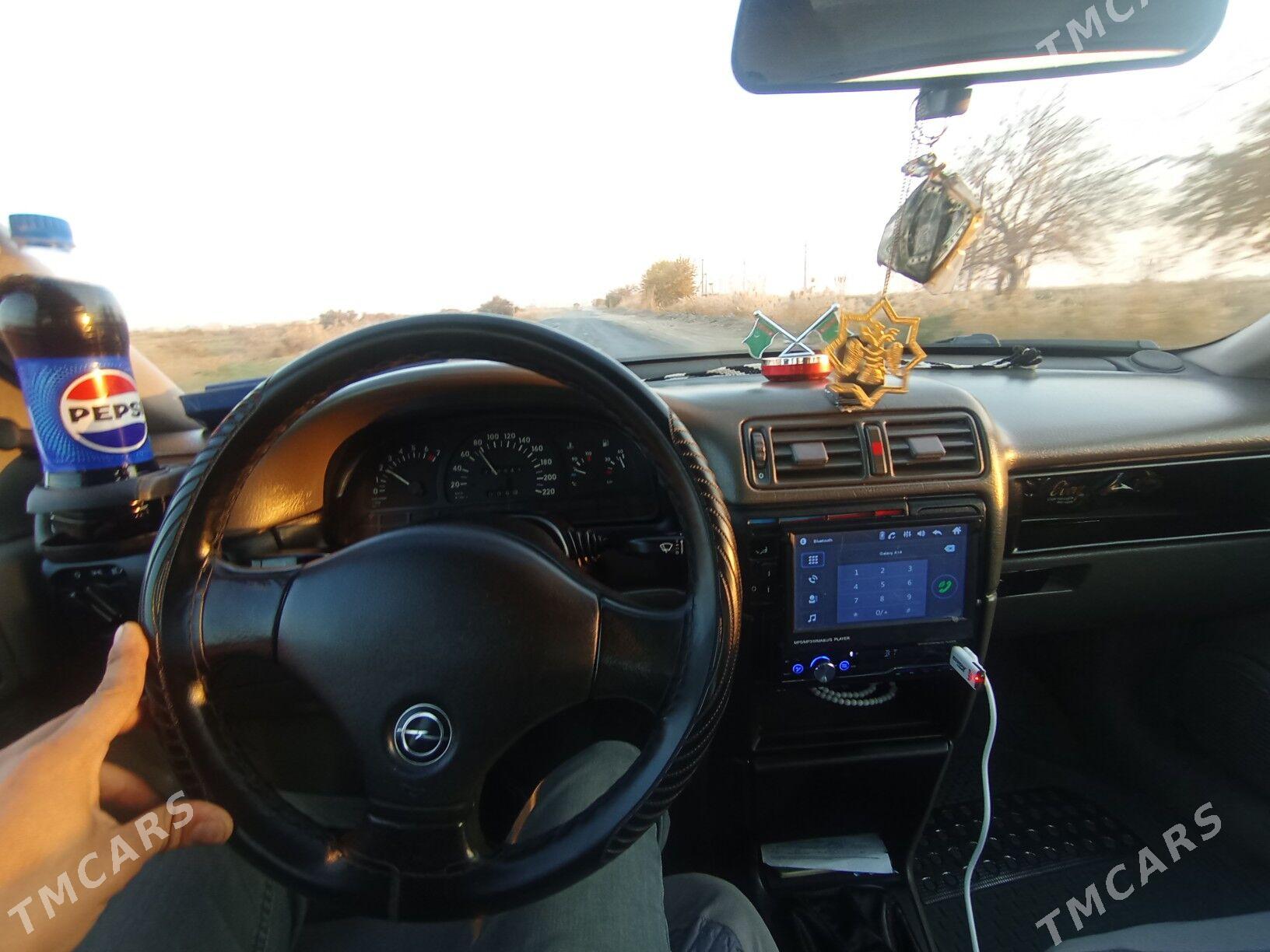 Opel Vectra 1992 - 56 000 TMT - Мары - img 4