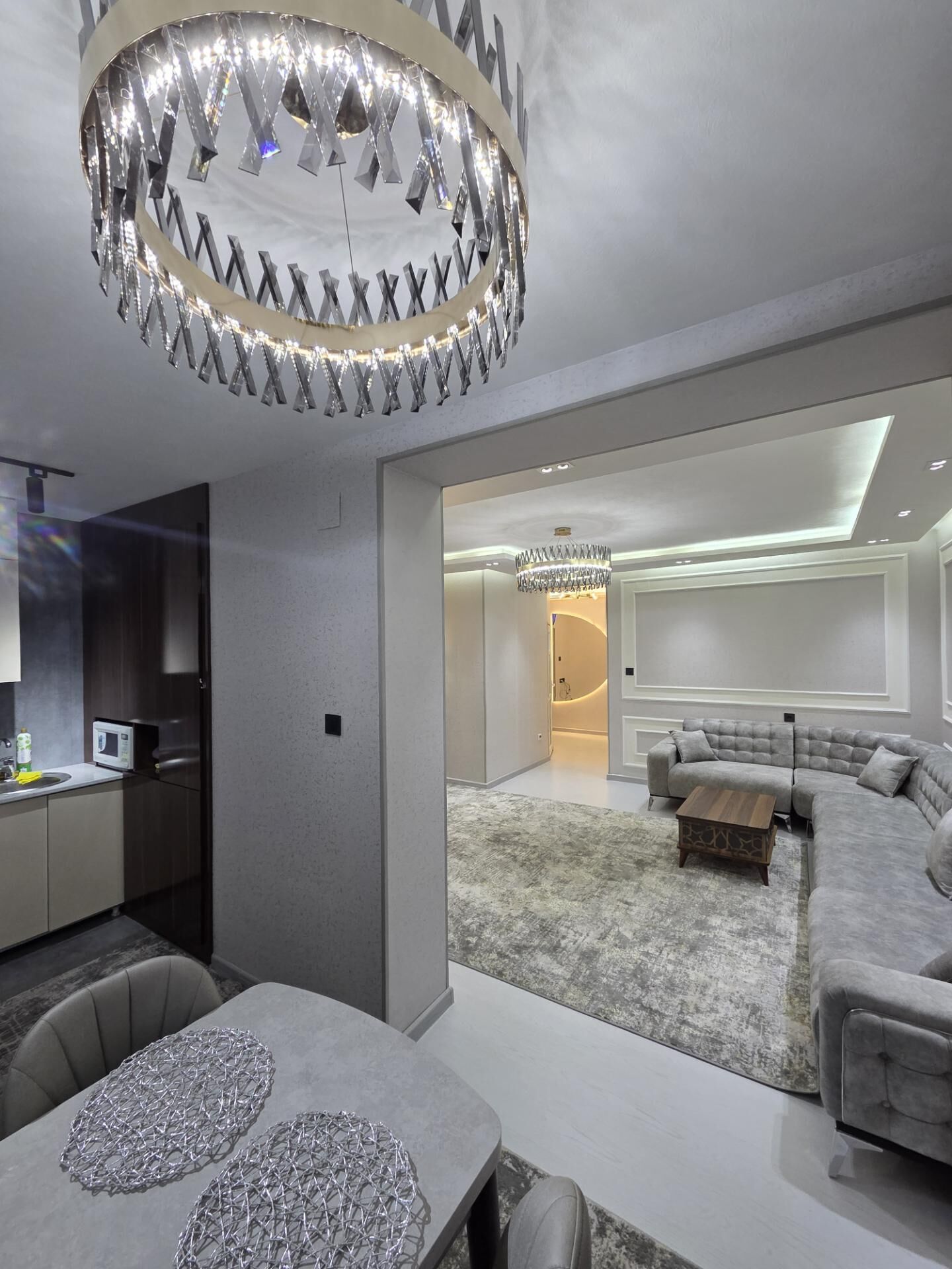 Центр  2 комн 2 этаж 70м2 евро - Aşgabat - img 2