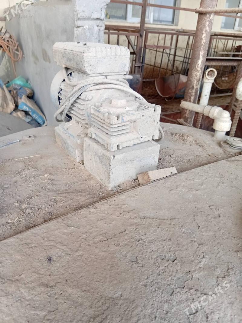 suyt parda bisiryàn enjam - Balkanabat - img 2