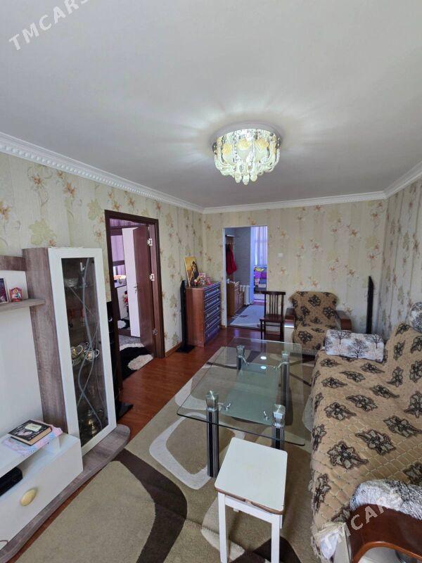 4 МКР 2КОМ 2ЭТАЖ СРОЧНО️️ - 4 мкр - img 1