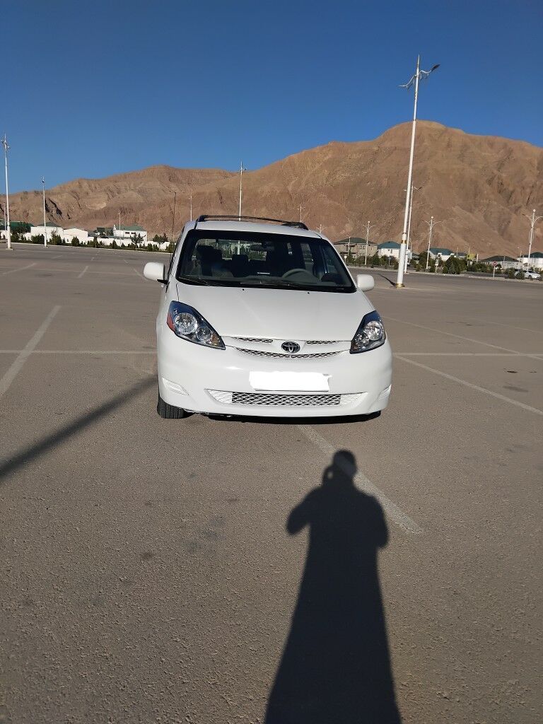 Toyota Sienna 2008 - 210 000 TMT - Балканабат - img 1