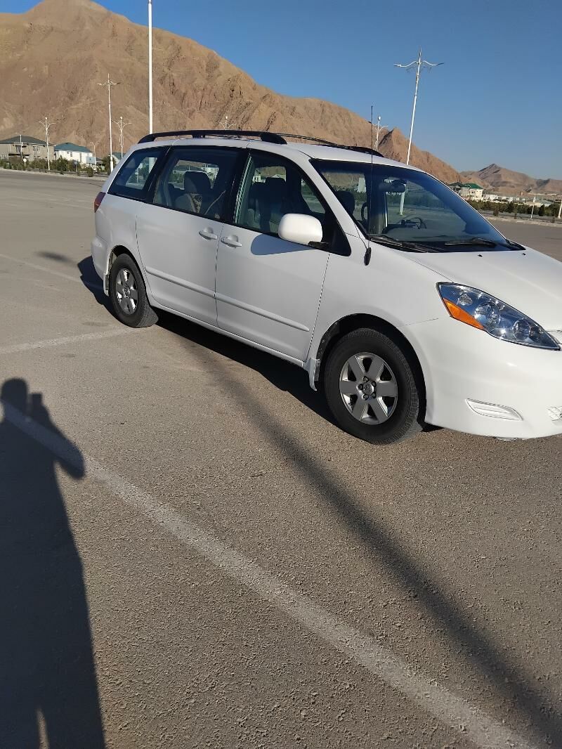 Toyota Sienna 2008 - 210 000 TMT - Балканабат - img 3