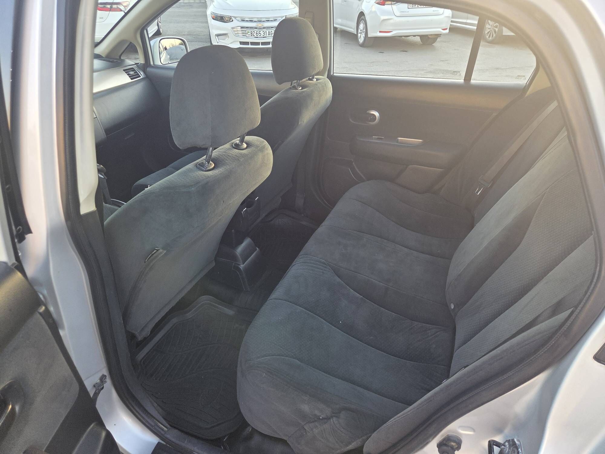 Nissan Versa 2010 - 150 000 TMT - Atatürk köç. - img 5