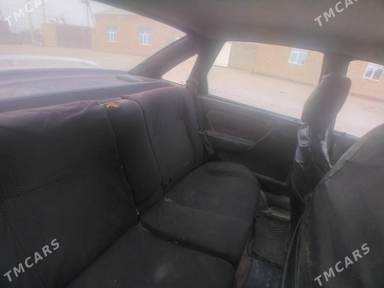 Opel Vectra 1992 - 20 000 TMT - Бахарден - img 4