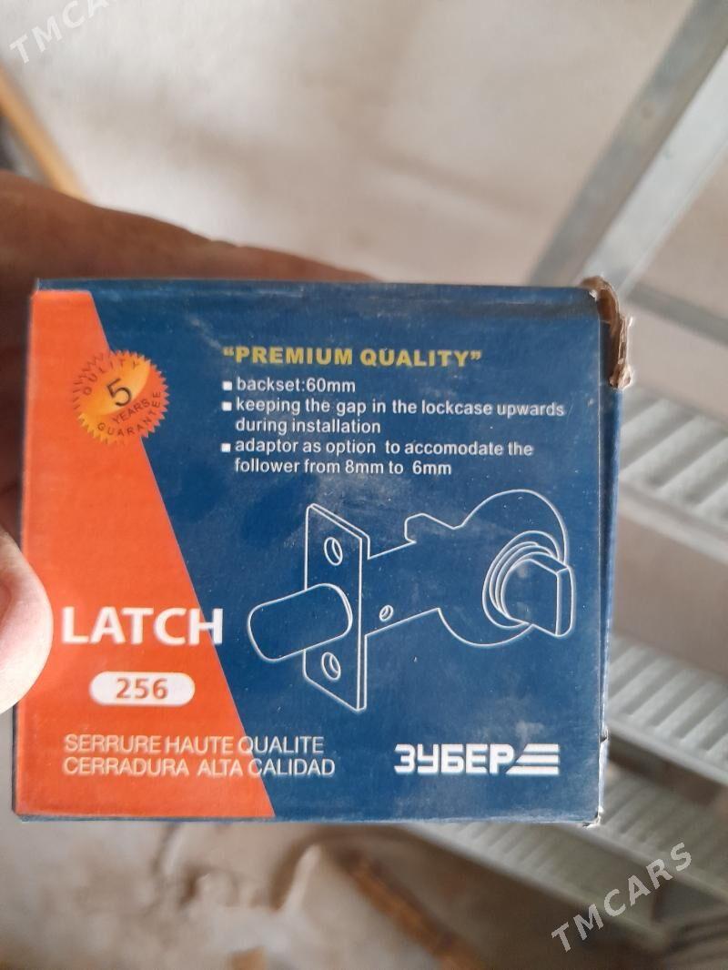 Demir gapy icinden guluplanyan - Aşgabat - img 2