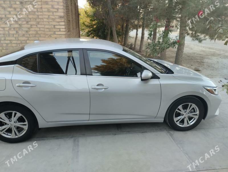 Nissan Sentra 2022 - 200 000 TMT - Мары - img 6