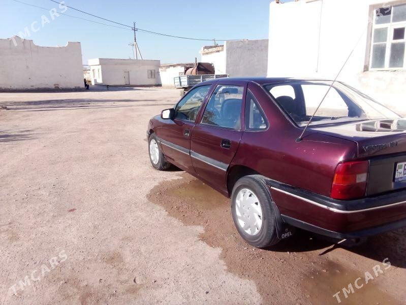Opel Vectra 1991 - 40 000 TMT - Губадаг - img 7