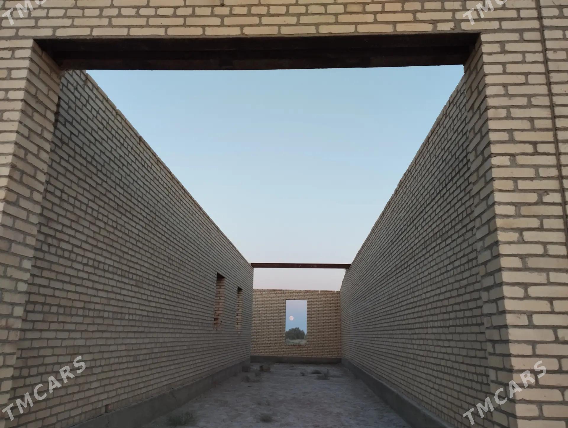 jay - Дянев - img 2