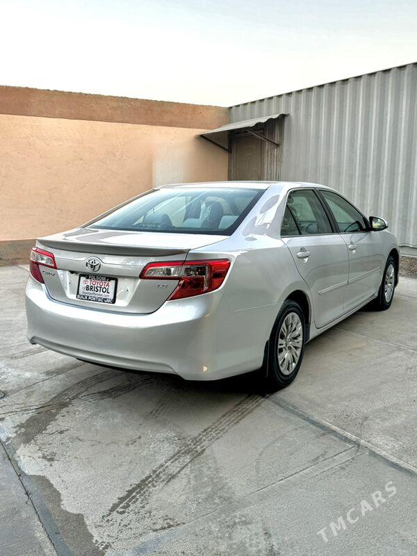 Toyota Camry 2012 - 240 000 TMT - Мары - img 3