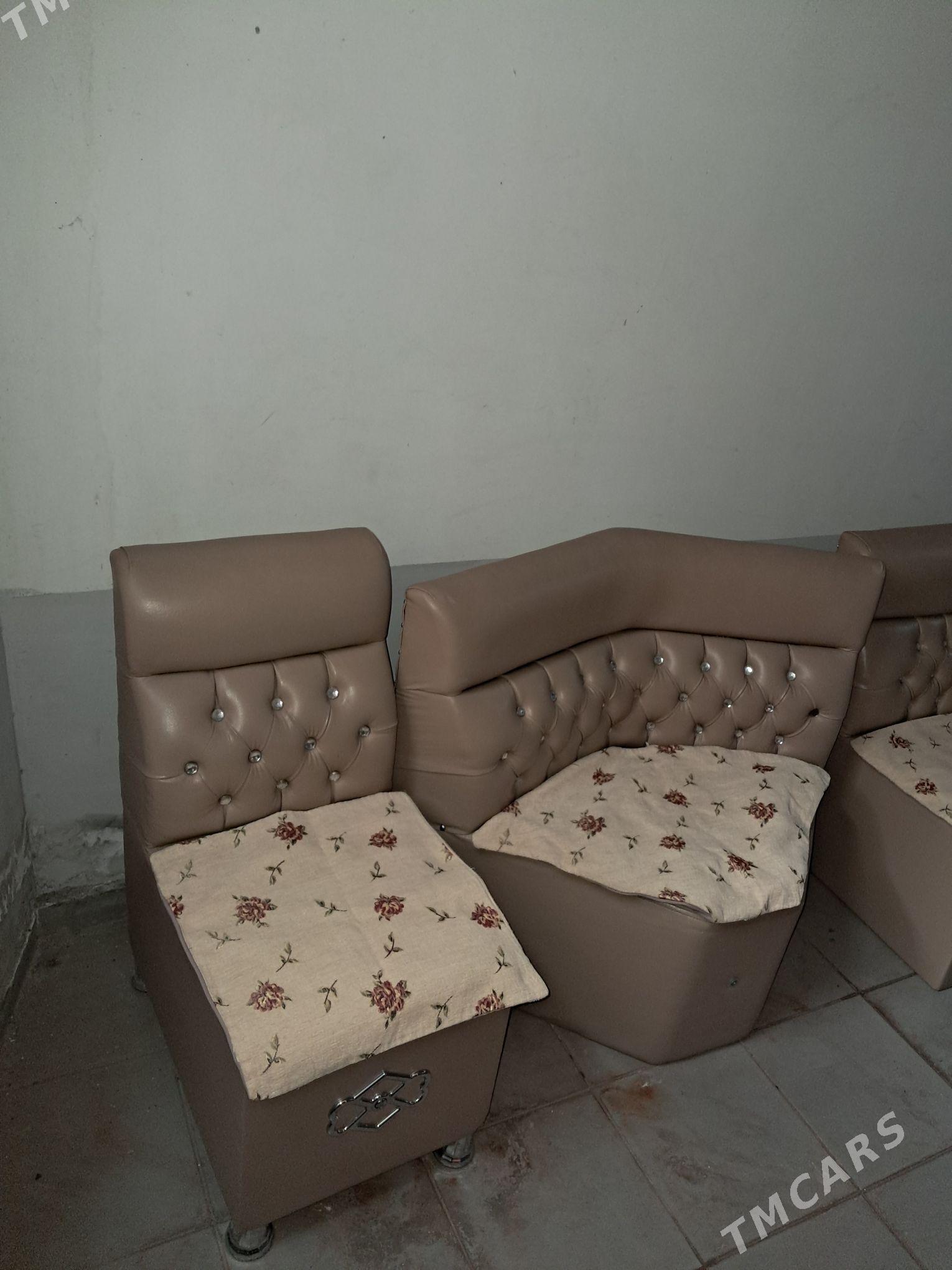 Kuhnýa ugolok.кухонный уголок. - Podwoýski köç. (Bitarap Türkmenistan şaýoly) - img 3