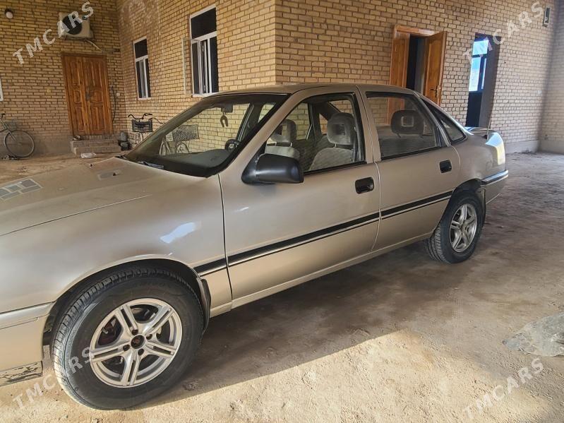 Opel Vectra 1990 - 40 000 TMT - Туркменабат - img 4
