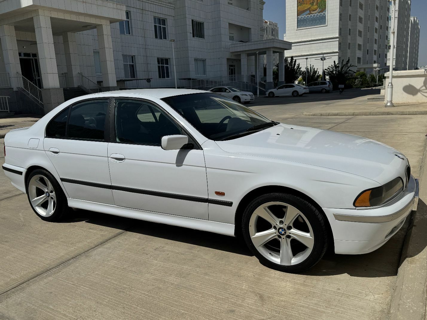BMW E39 FARA HELLA 2 500 TMT - Gurtly - img 2