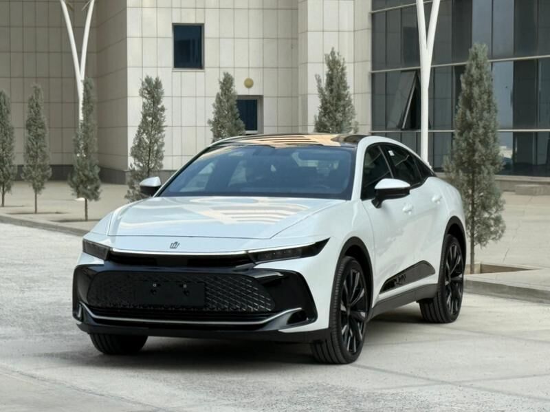 Toyota Crown 2023 - 697 000 TMT - Aşgabat - img 2