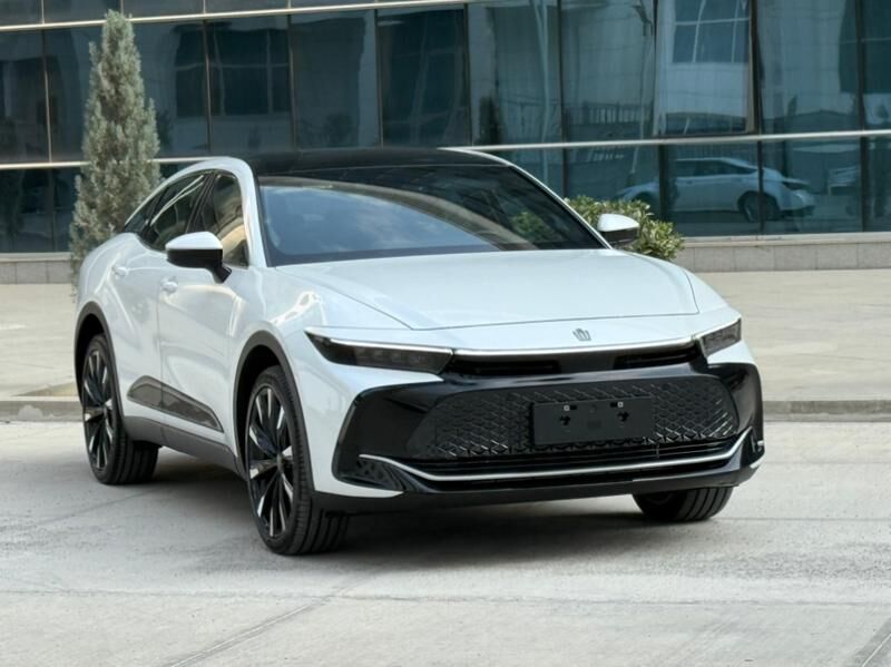 Toyota Crown 2023 - 697 000 TMT - Aşgabat - img 3