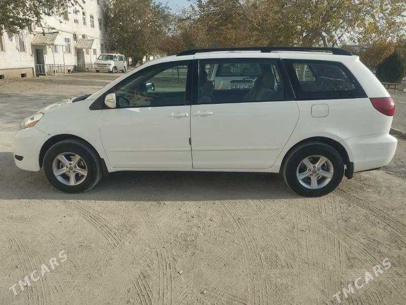 Toyota Sienna 2008 - 235 000 TMT - Балканабат - img 3
