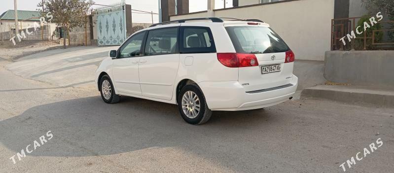 Toyota Sienna 2004 - 195 000 TMT - Garadamak - img 6