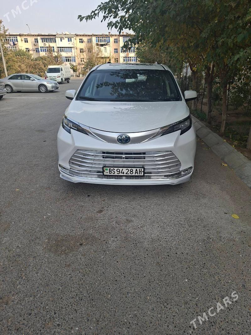 Toyota Sienna 2022 - 600 000 TMT - Ашхабад - img 2