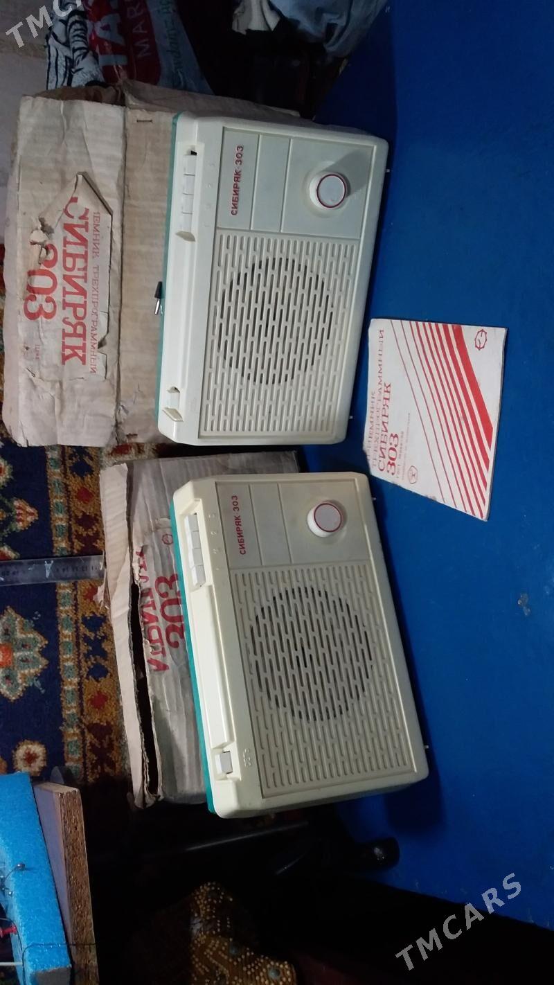 Приёмник { Сибиряк -303 } СССР - Türkmenabat - img 3