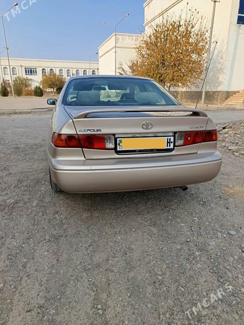 Toyota Camry 2000 - 159 000 TMT - Теджен - img 3