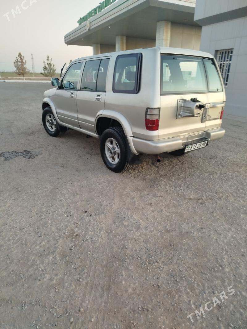 Isuzu Trooper 2002 - 50 000 TMT - Мары - img 4