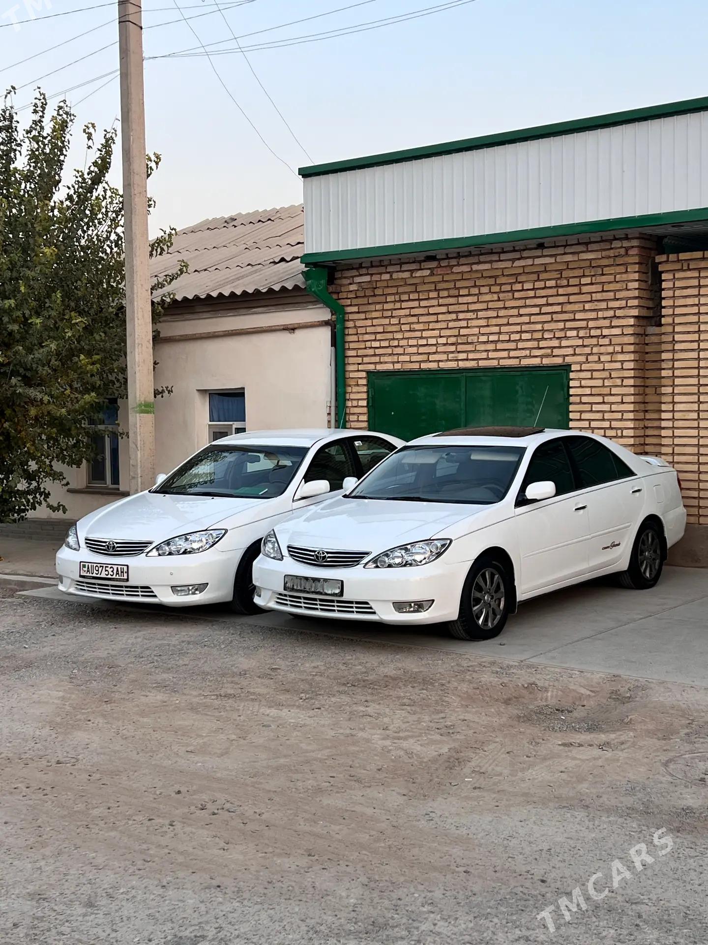 Toyota Camry 2003 - 145 000 TMT - Кака - img 1