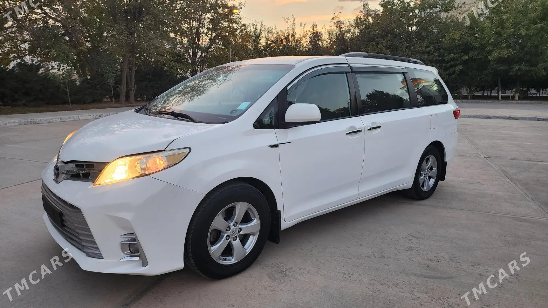 Toyota Sienna 2017 - 346 000 TMT - Ашхабад - img 8