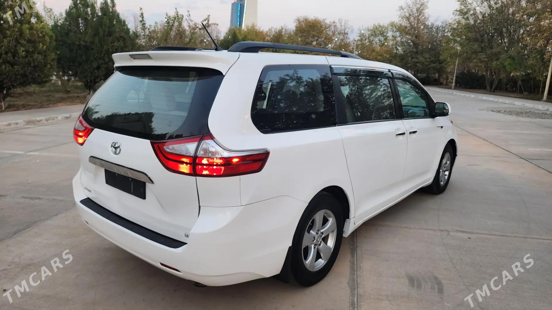 Toyota Sienna 2017 - 346 000 TMT - Ашхабад - img 3