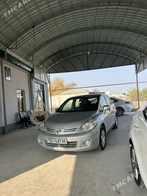 Nissan Versa 2010 - 140 000 TMT - Багир - img 3