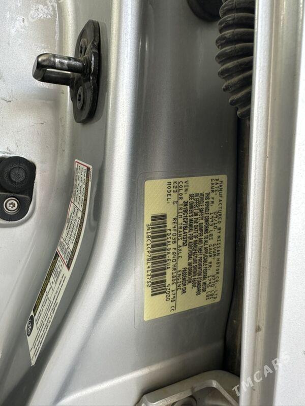 Nissan Versa 2010 - 140 000 TMT - Багир - img 7