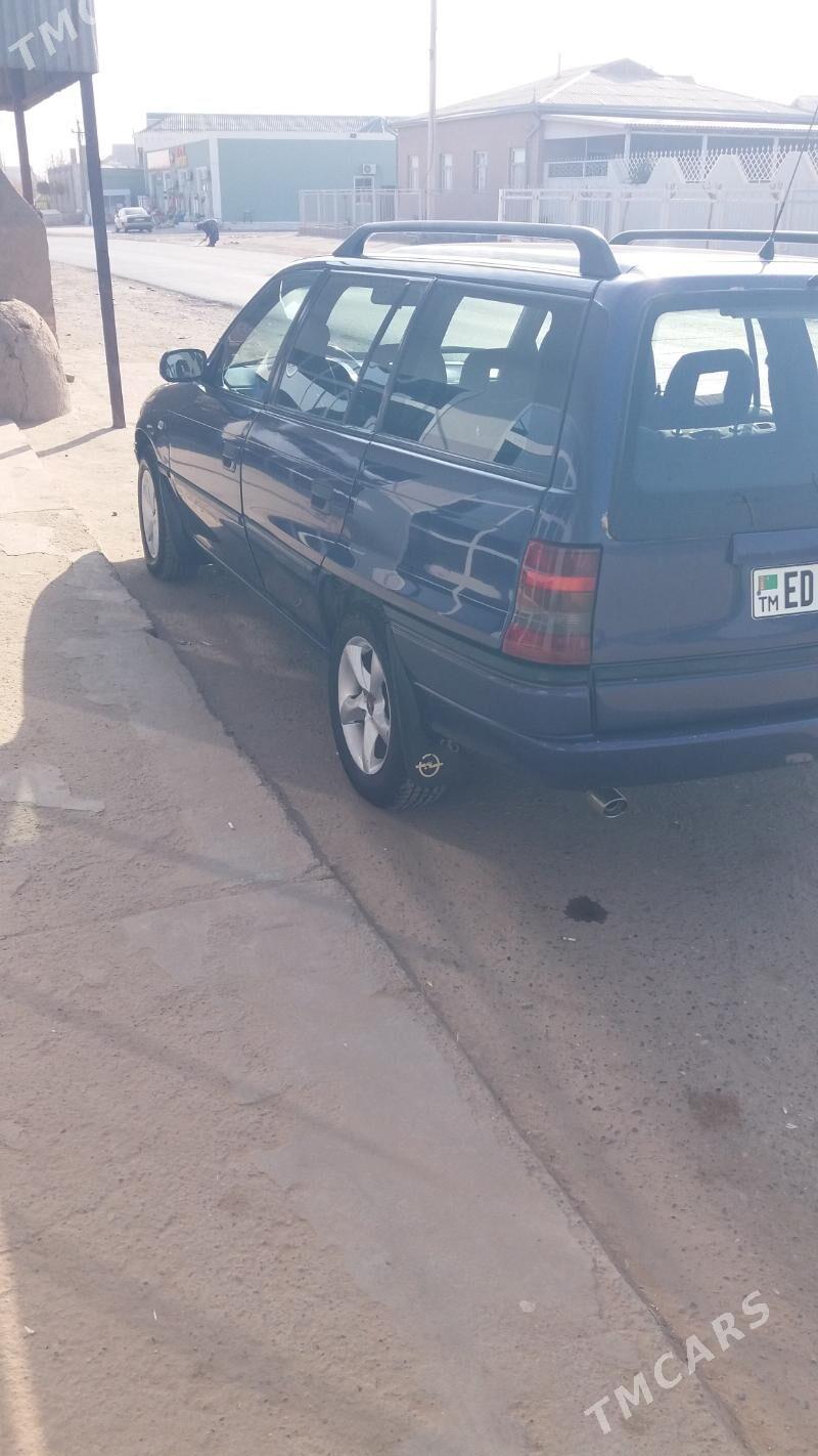 Opel Astra 1997 - 42 000 TMT - Мары - img 4