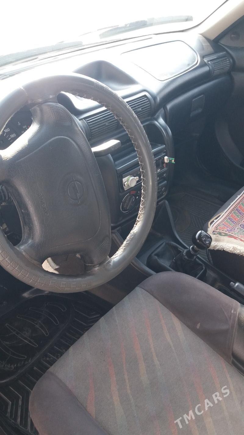 Opel Astra 1997 - 42 000 TMT - Мары - img 3