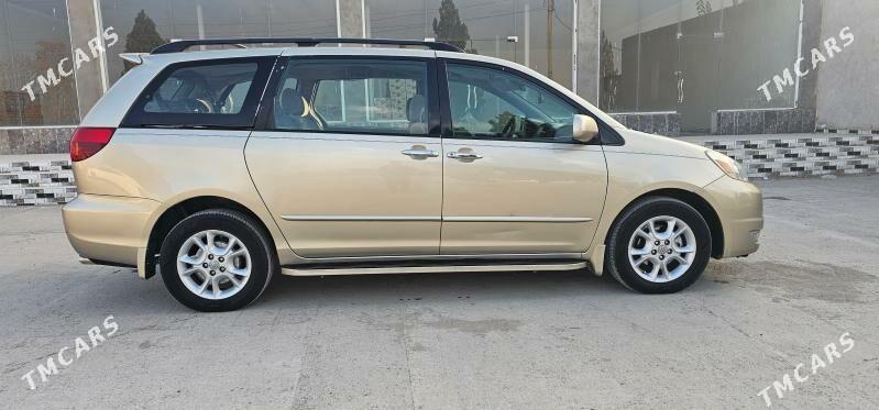 Toyota Sienna 2004 - 235 000 TMT - Халач - img 4