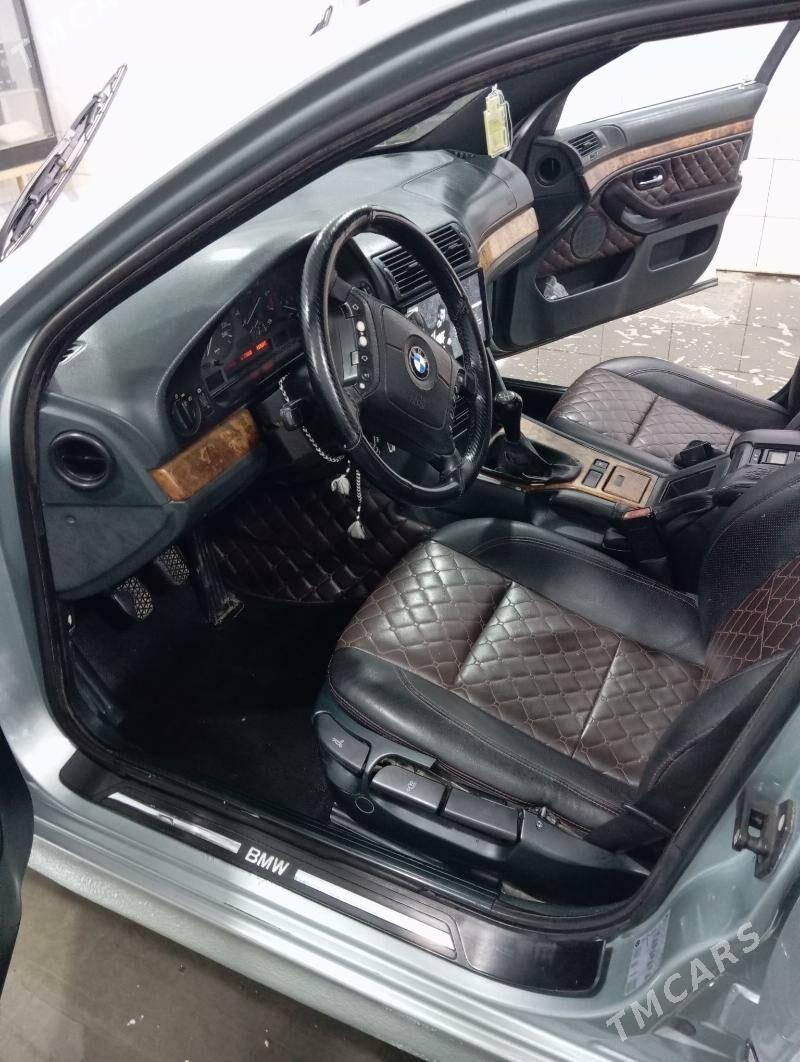 BMW E39 1998 - 70 000 TMT - Türkmenbaşy - img 3