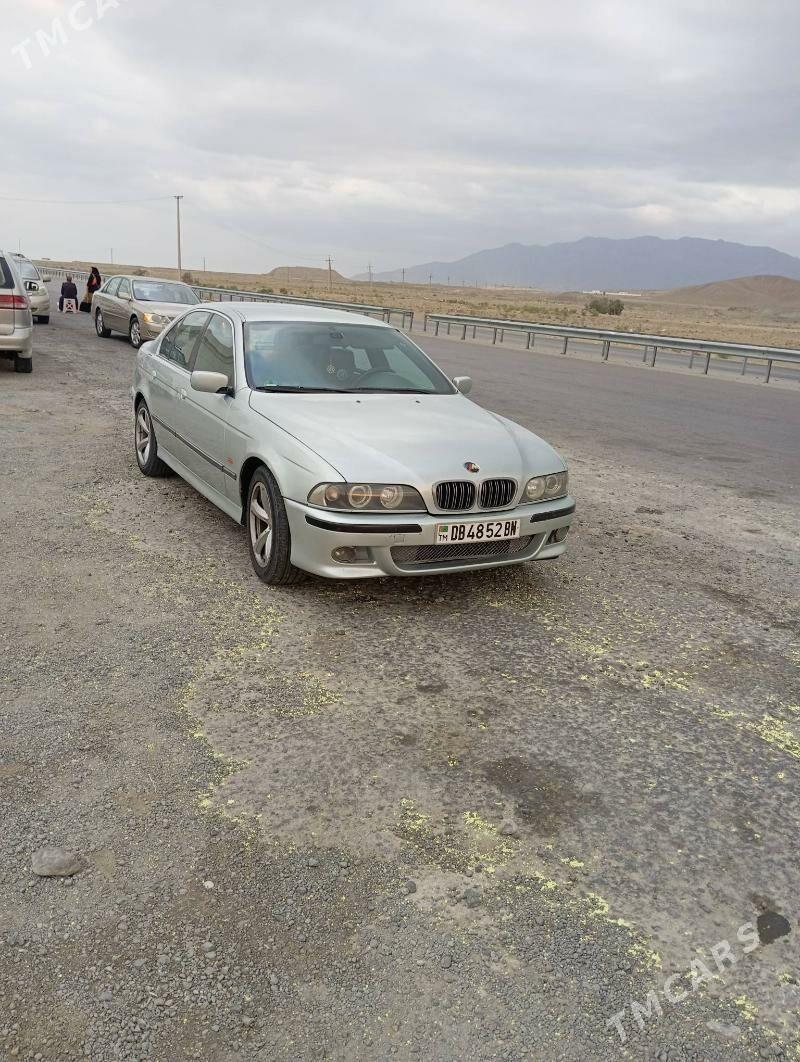 BMW E39 1998 - 70 000 TMT - Türkmenbaşy - img 6