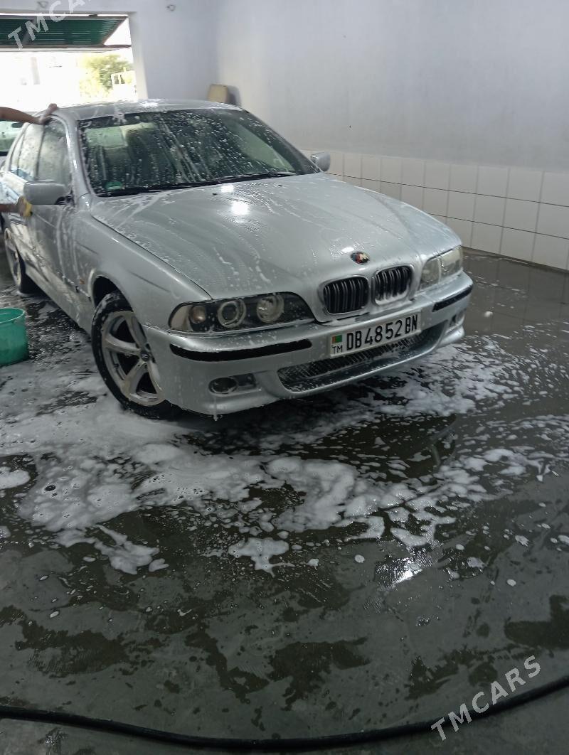 BMW E39 1998 - 70 000 TMT - Türkmenbaşy - img 4