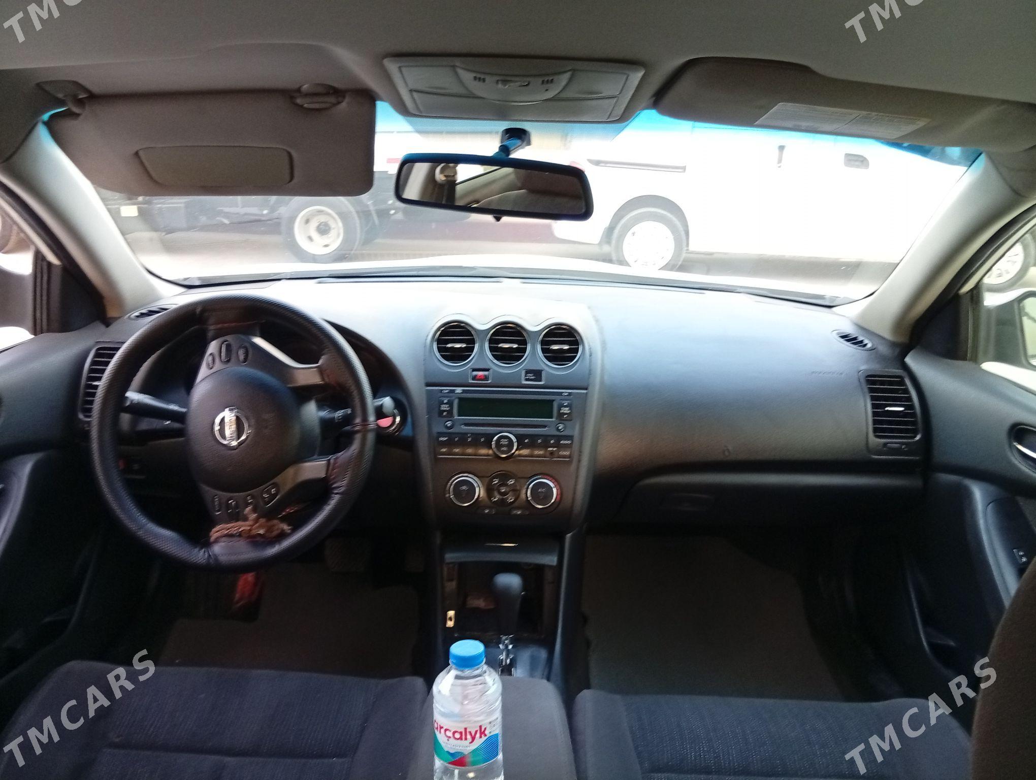 Nissan Altima 2010 - 100 000 TMT - Мары - img 3