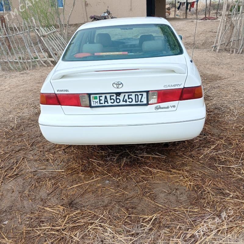 Toyota Camry 2000 - 140 000 TMT - етр. Туркменбаши - img 5