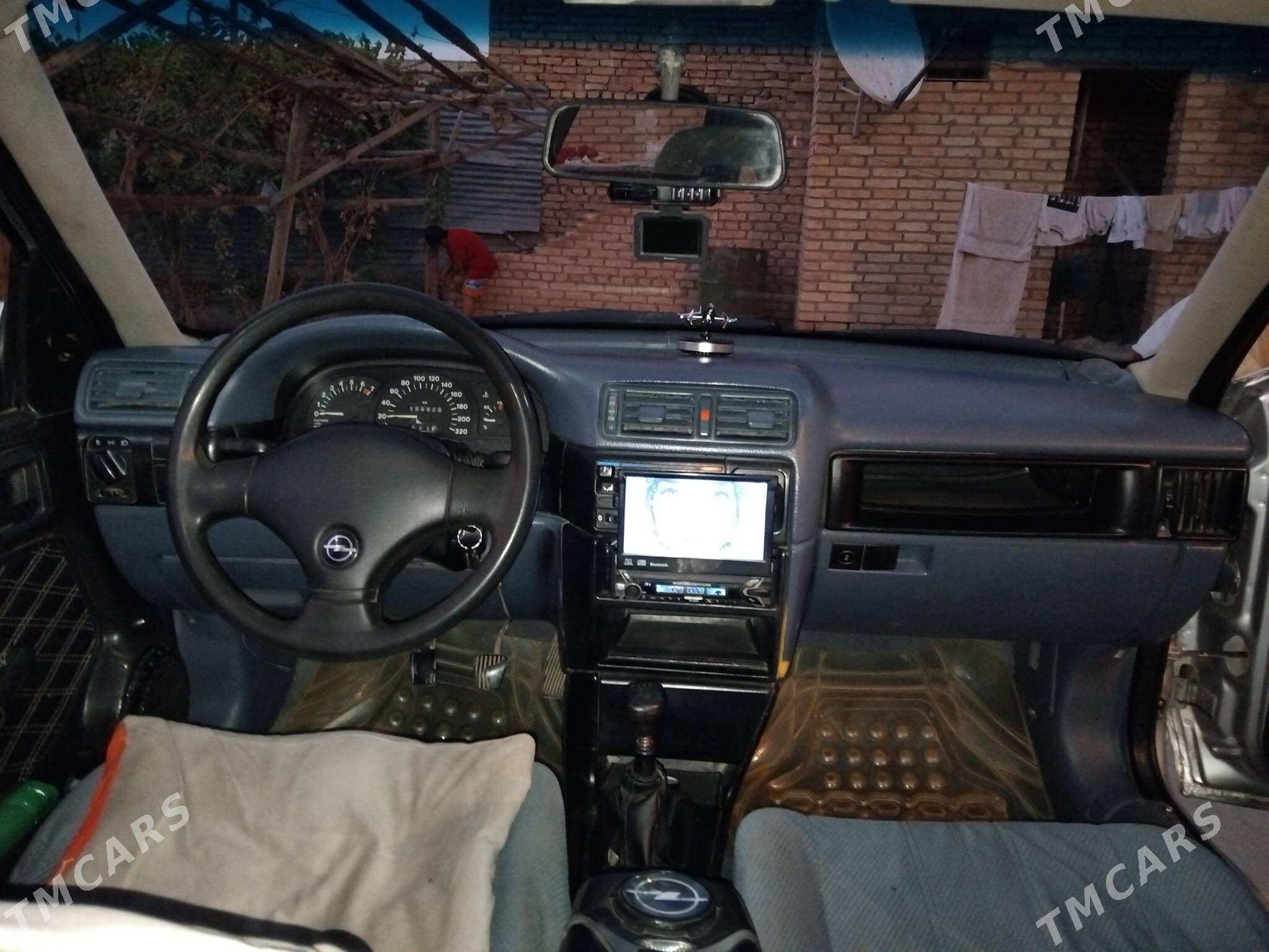 Opel Vectra 1990 - 35 000 TMT - Туркменабат - img 9