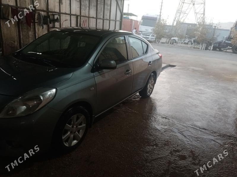 Nissan Versa 2012 - 110 000 TMT - Туркменбаши - img 3