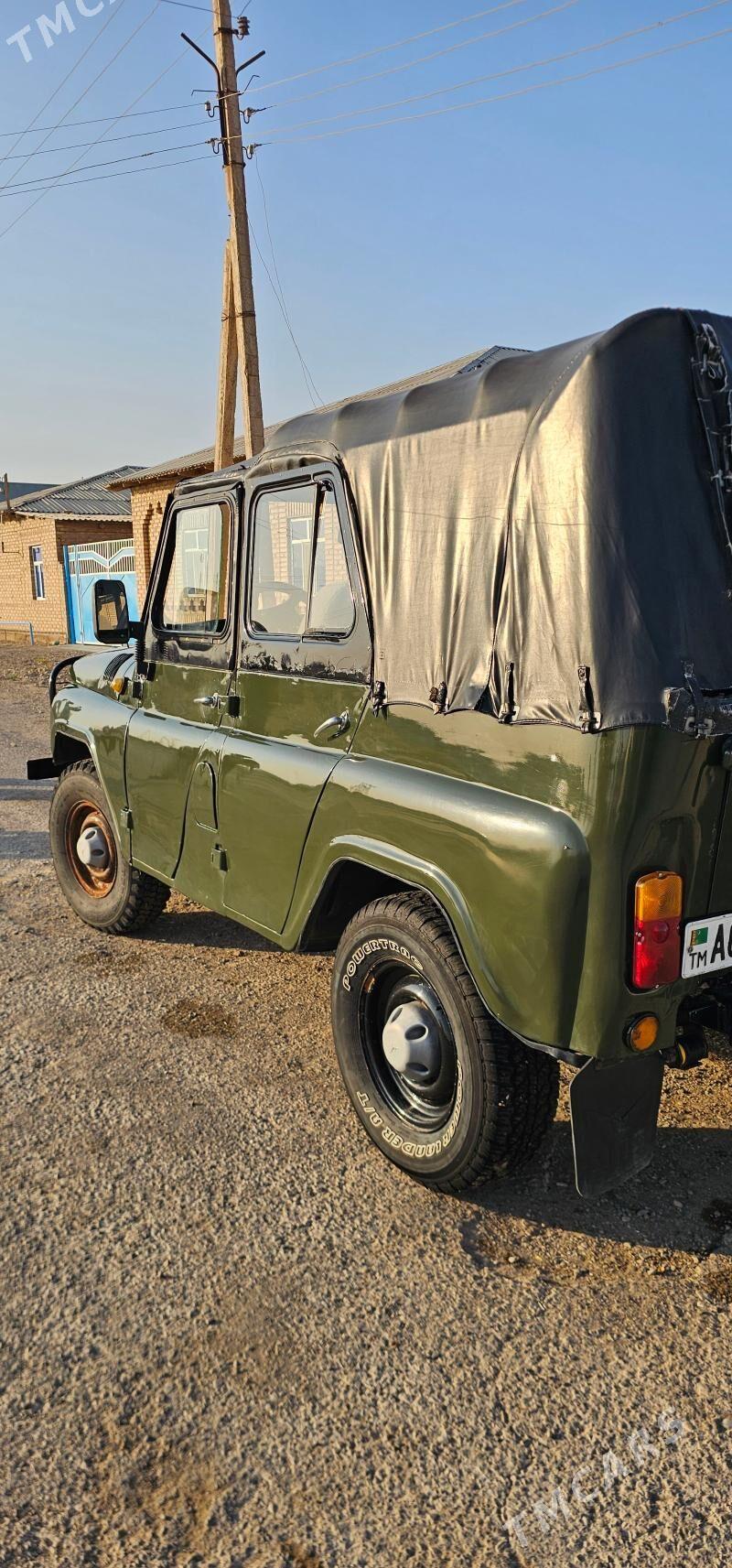 UAZ 469 2001 - 50 000 TMT - Серахс - img 5