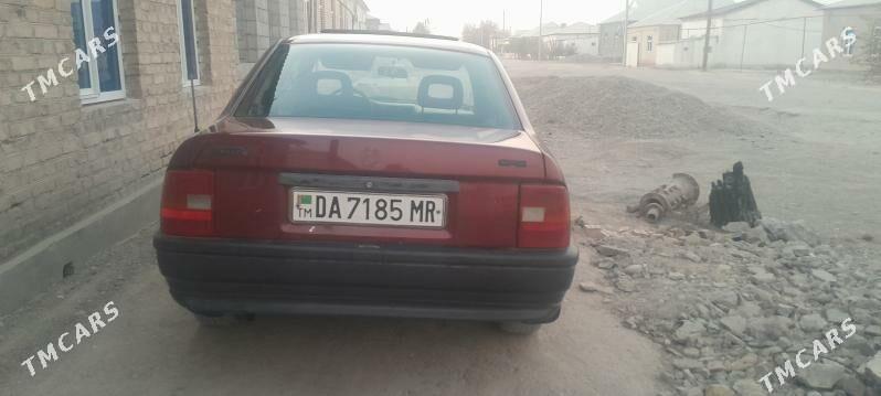 Opel Vectra 1992 - 27 000 TMT - Мургап - img 2