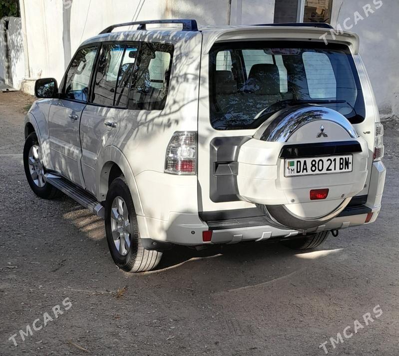 Mitsubishi Pajero 2010 - 236 000 TMT - Türkmenbaşy - img 2