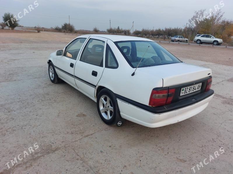 Opel Vectra 1992 - 33 000 TMT - Теджен - img 4