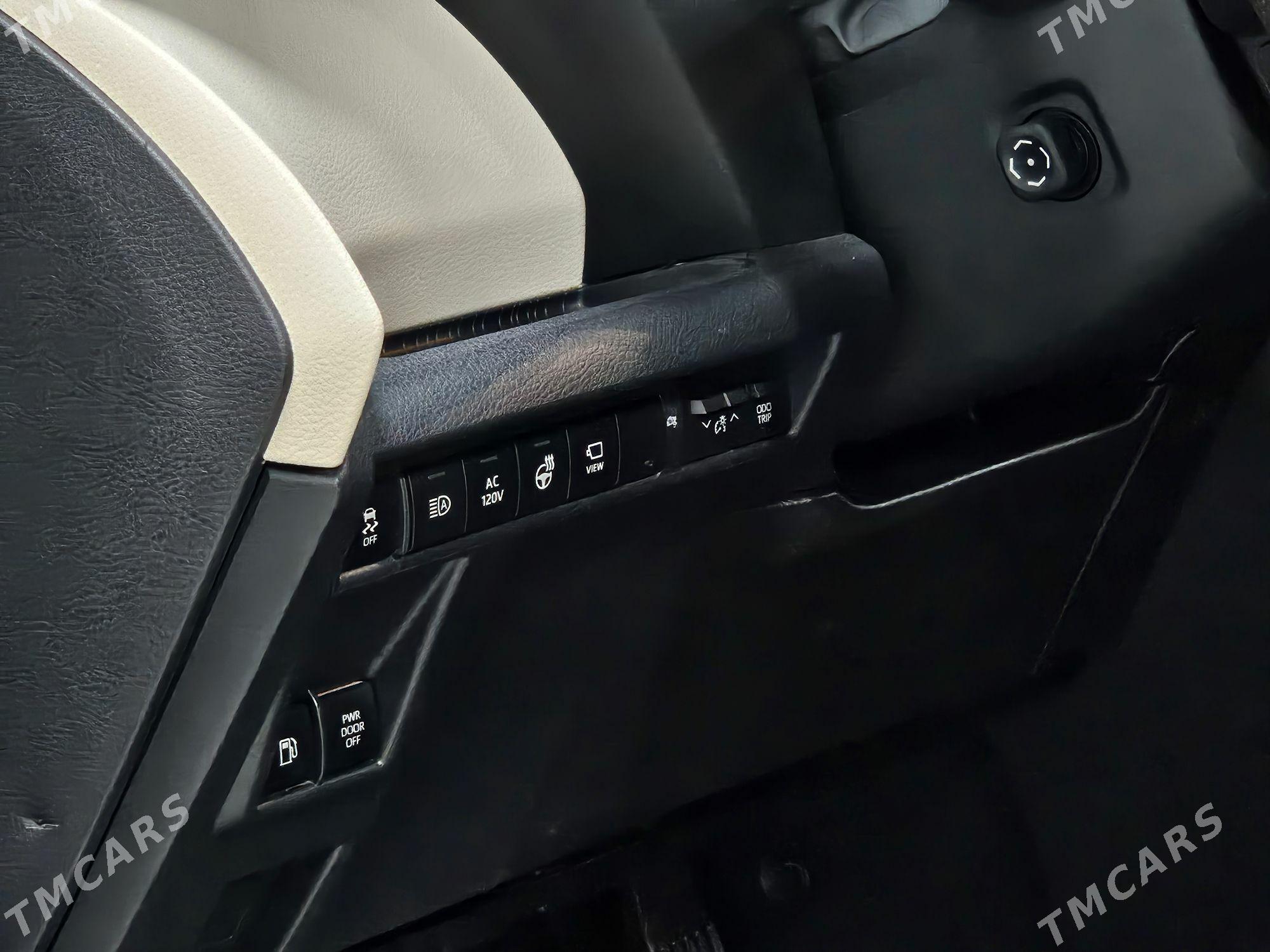 Toyota Sienna 2022 - 800 000 TMT - Ашхабад - img 8