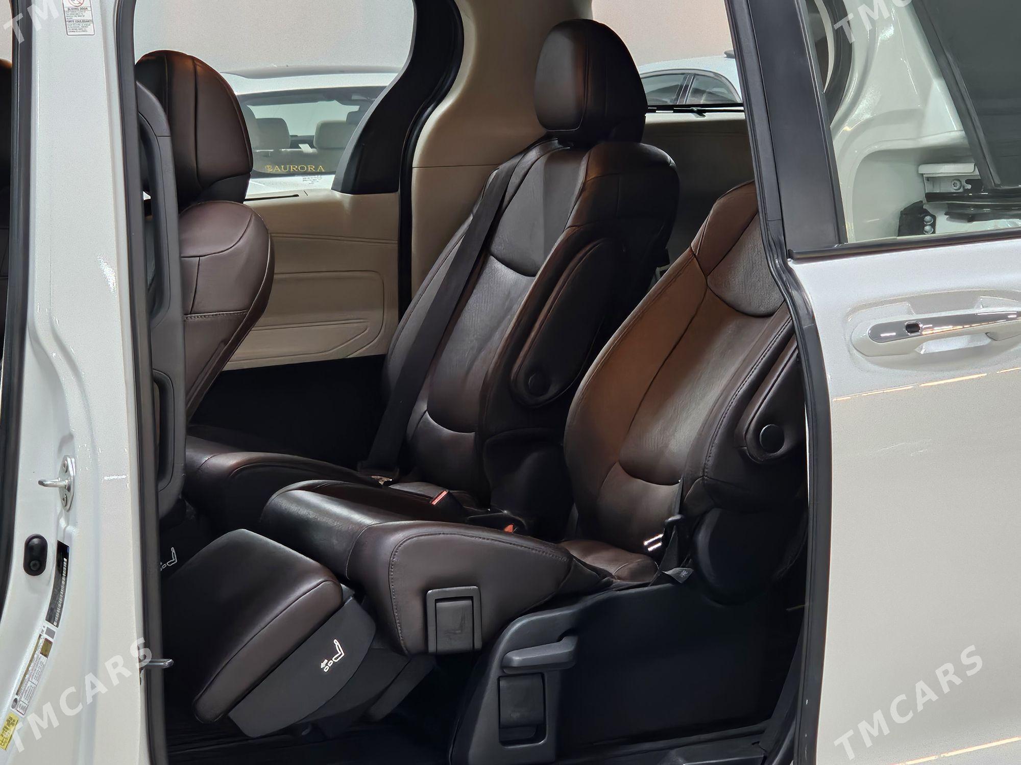 Toyota Sienna 2022 - 800 000 TMT - Ашхабад - img 7