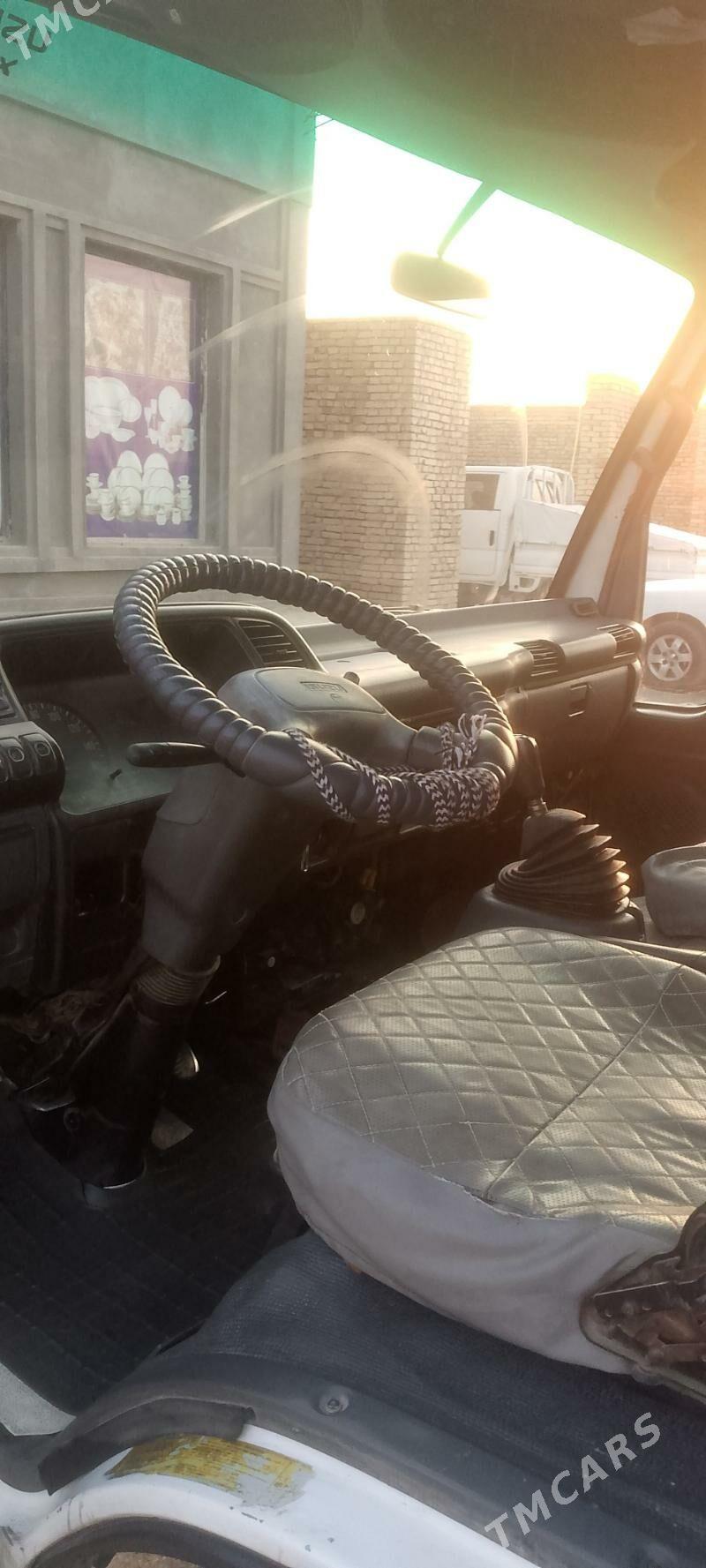 Mitsubishi Canter 1998 - 220 000 TMT - Мары - img 4