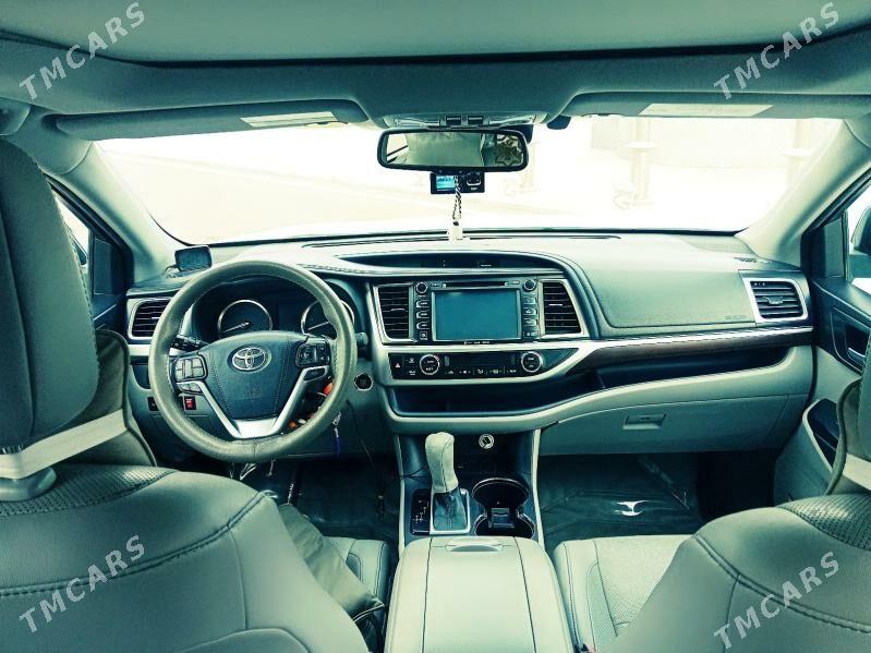 Toyota Highlander 2016 - 430 000 TMT - Туркменбаши - img 3