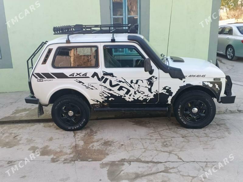 Lada Niva 2003 - 85 000 TMT - Bäherden - img 3